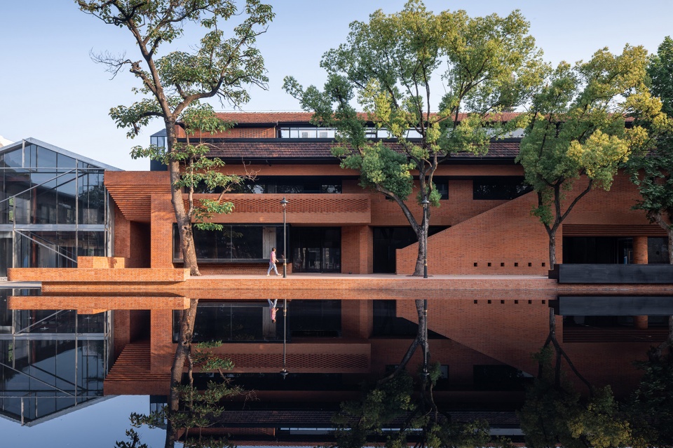 power workshop by benzhe architecture design
