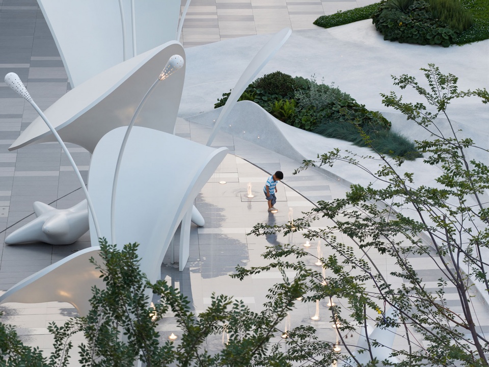 The Splash Plaza Sparked by Urban Energy
