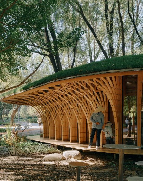 WEST GARDEN FLORIST by LUOstudio