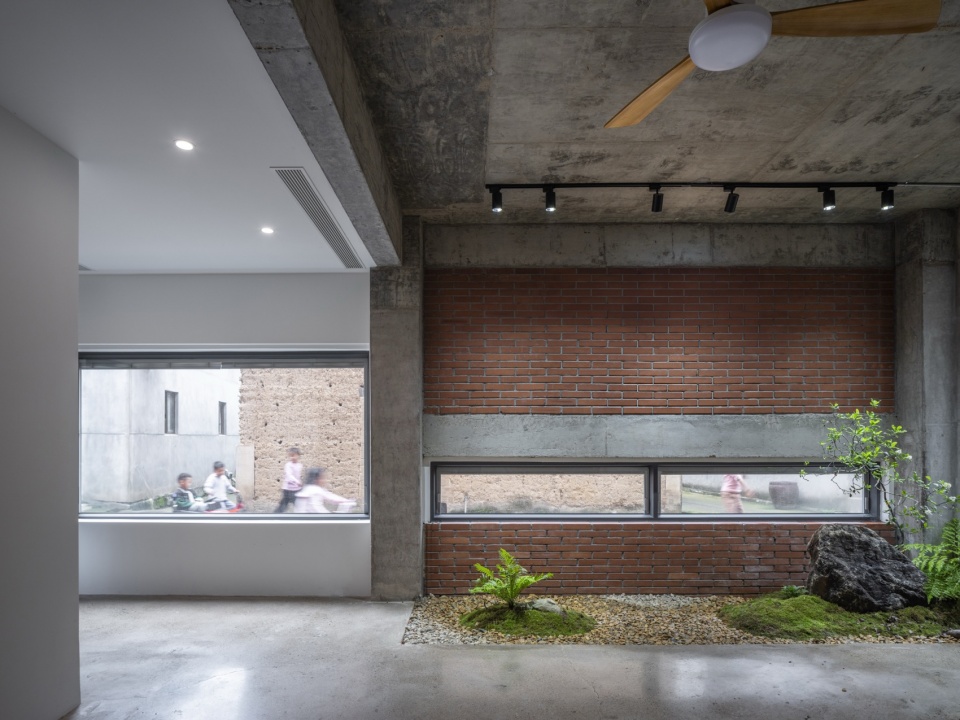 the courtyard house by li wenxi architects
