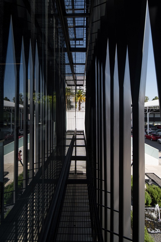 torre negra by jonathan corral arquitectos