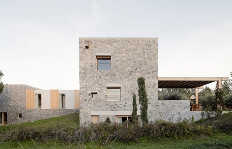 Treelithon住宅，希腊 / Not a Number Architects