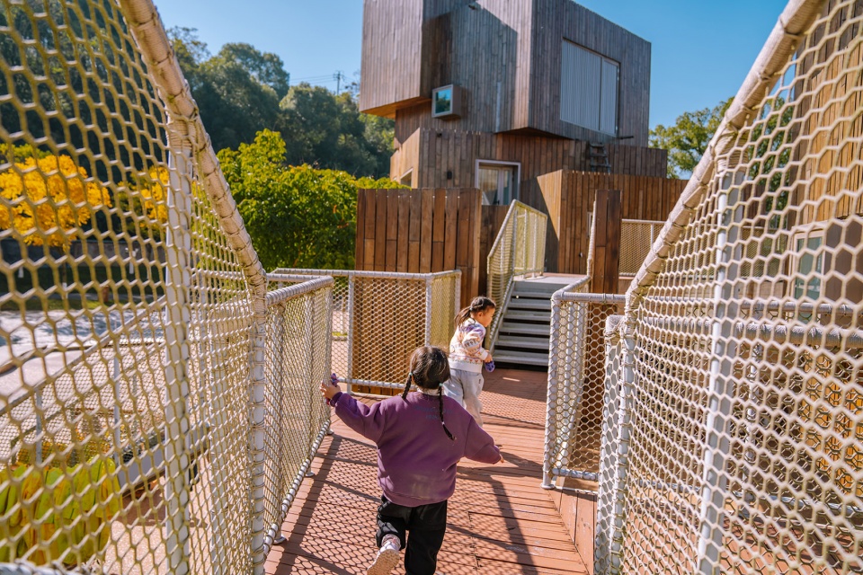 anjiplay kindergarten and international child care center by oli architecture