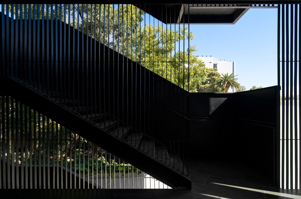 torre negra by jonathan corral arquitectos