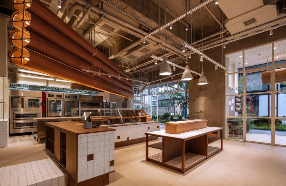 Giant Mama Bixiang Chuxiang Lane by Whatever Design Office