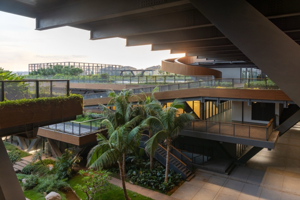 Haikou Workers Activity Center by CADG