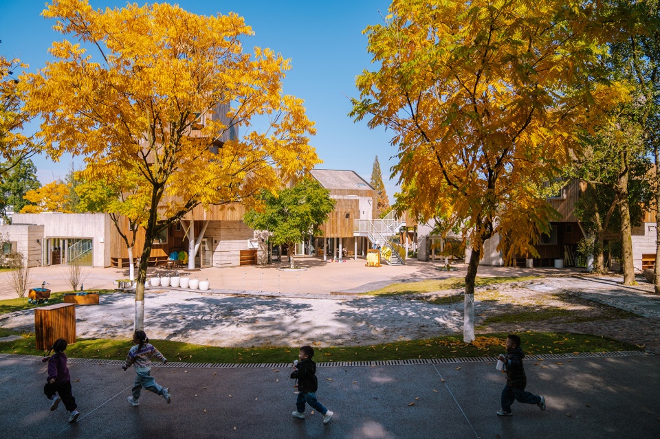 anjiplay kindergarten and international child care center by oli architecture