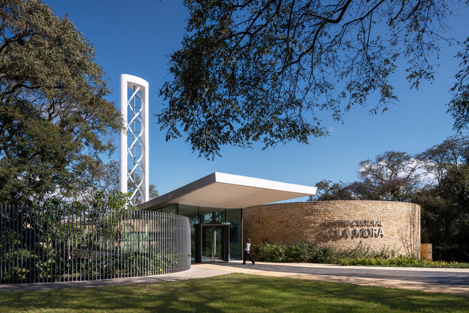 lola mora cultural center by pelli clarke partners