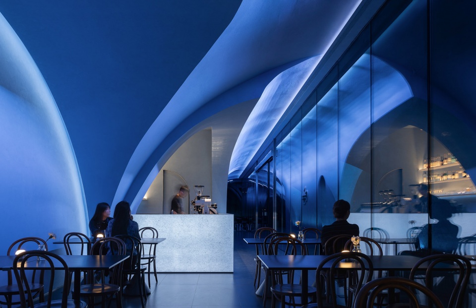 luminous tunnel dos restaurant by mars studio