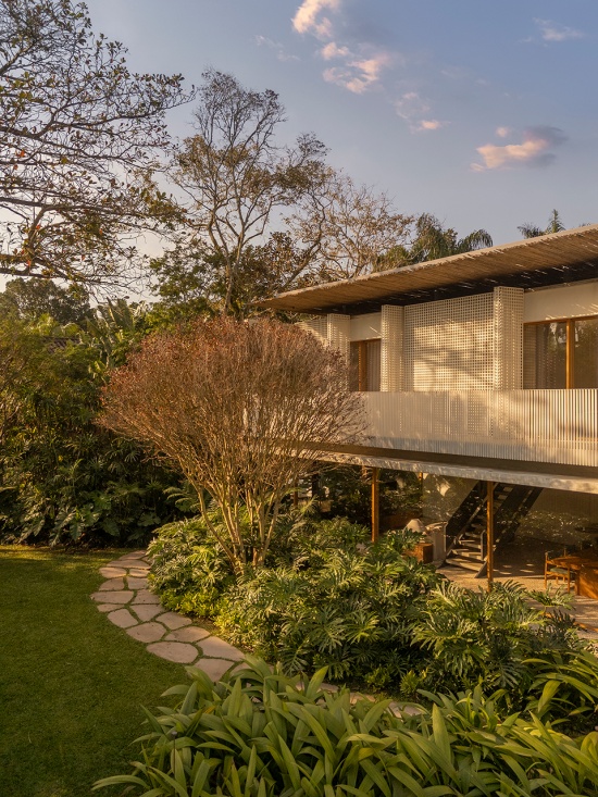 Biribinhas House Landscaping by Rodrigo Oliveira Paisagismo