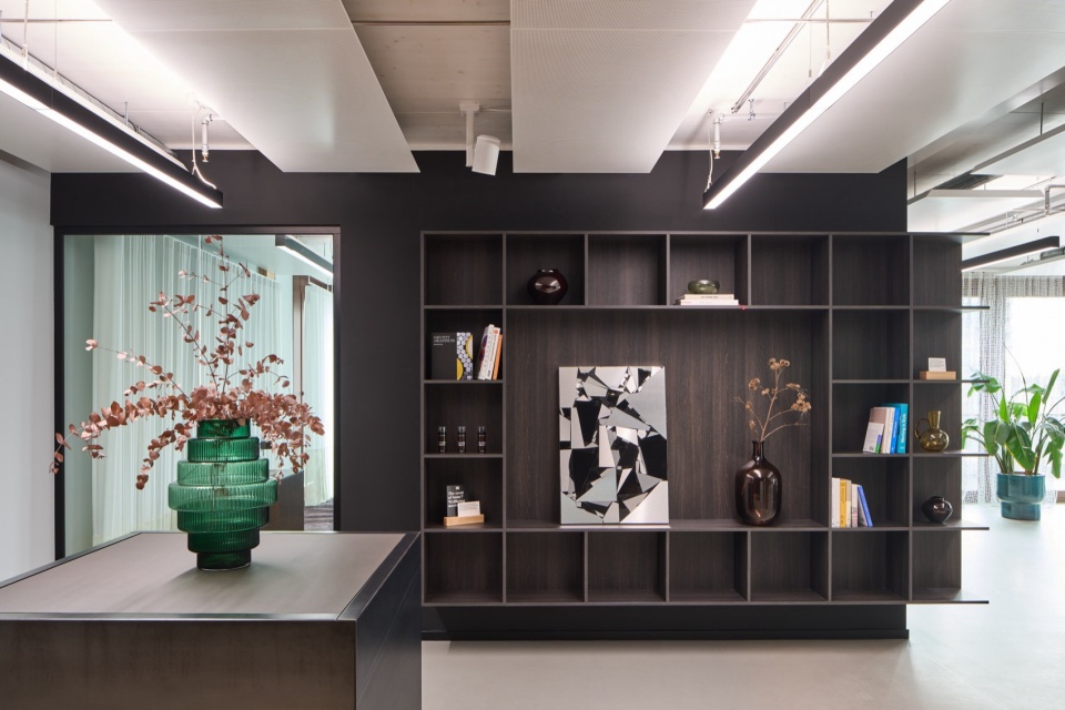 Dockyard Lobbies by Ippolito Fleitz Group