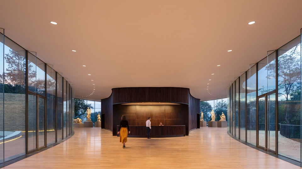 lola mora cultural center by pelli clarke partners