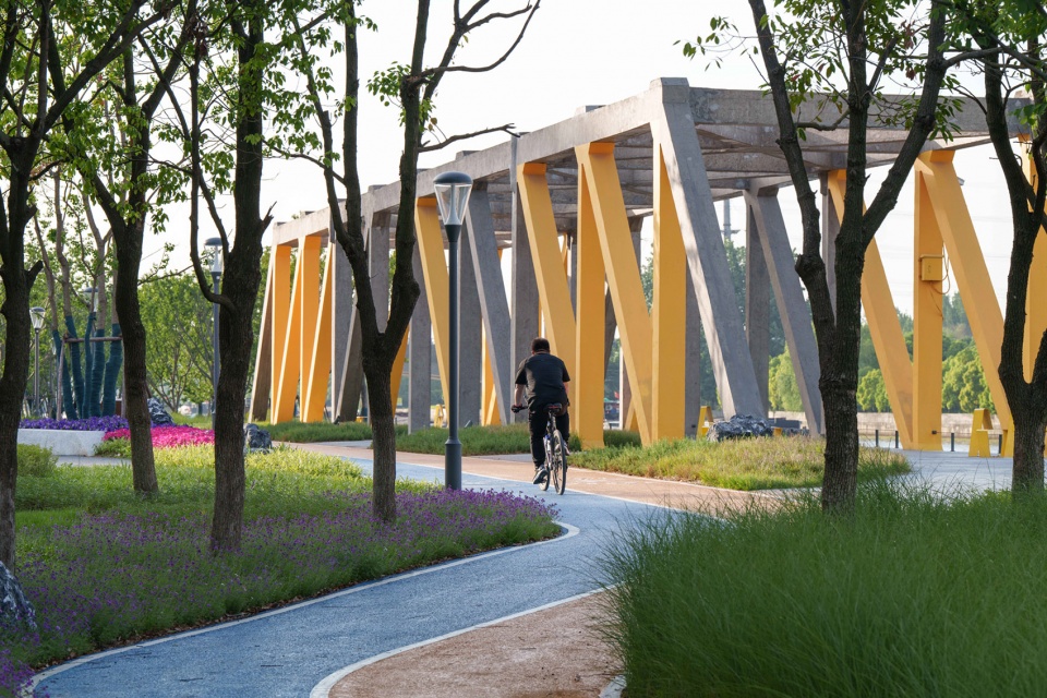 phase i landscape improvement project along the grand canal xinwu district wuxi by myp inc