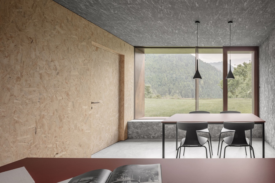 BÜROATELIER ED by Architekt Daniel Ellecosta