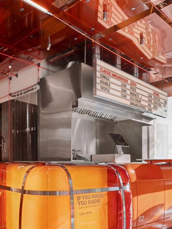 iykyk smashburger by da bureau