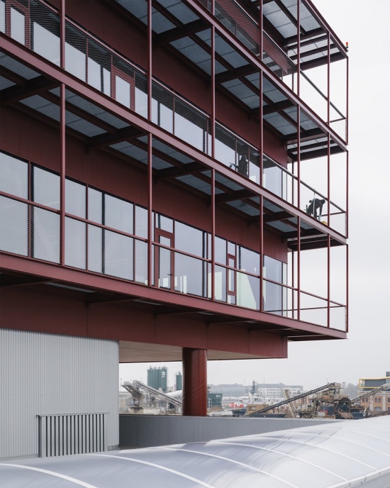 Elia Groups Service Center by OYO Architects