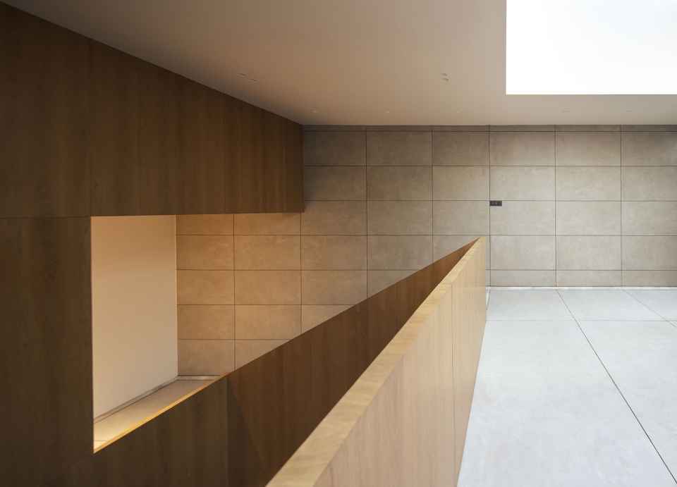House Between Walls by Studio Urban Form Objects