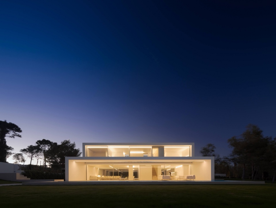 NIU N320 by Fran Silvestre Arquitectos