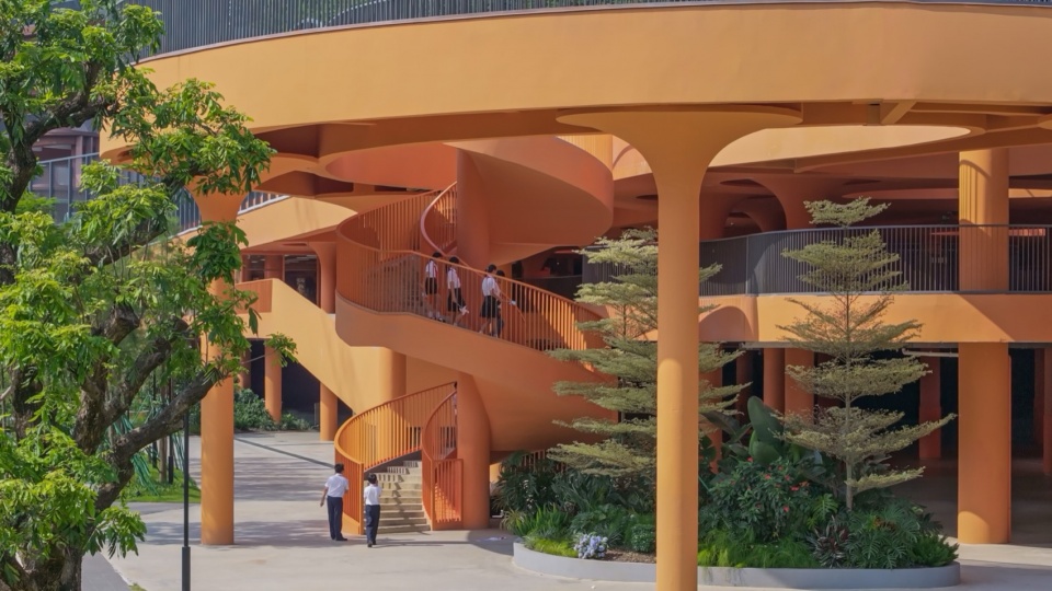 A Floating School Amidst Forests