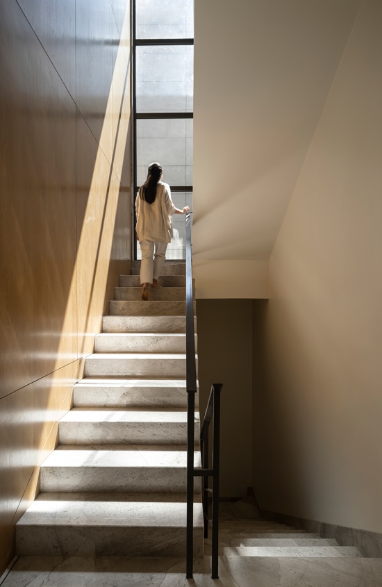 House Between Walls by Studio Urban Form Objects