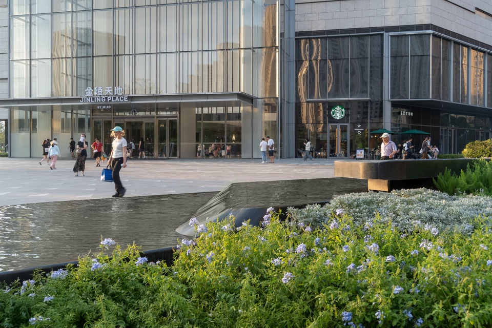 Nanjing Alibaba Center Landscape Design by FLO