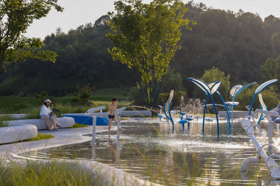 Liuquan Lake Water Discovery Park by HID Landscape Architecture