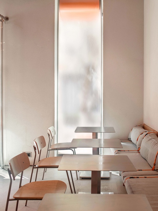 iykyk smashburger by da bureau