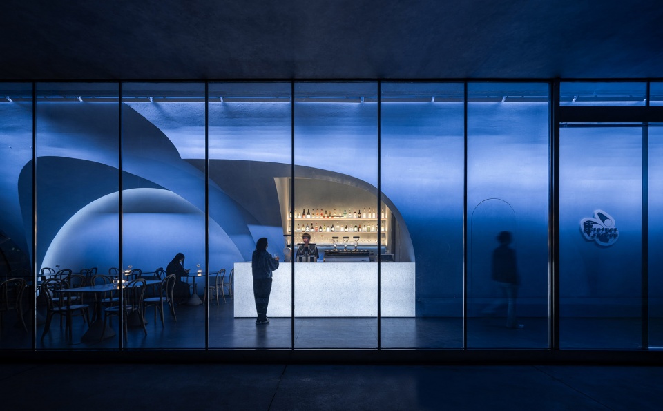 luminous tunnel dos restaurant by mars studio