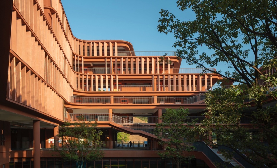 A Floating School Amidst Forests