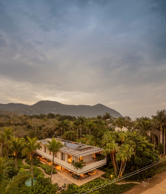Biribinhas House Landscaping by Rodrigo Oliveira Paisagismo