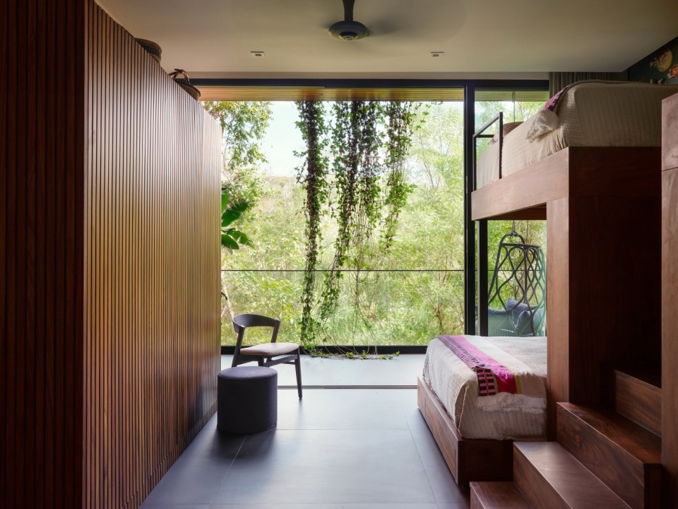 Casa Akiga by Studio Saxe