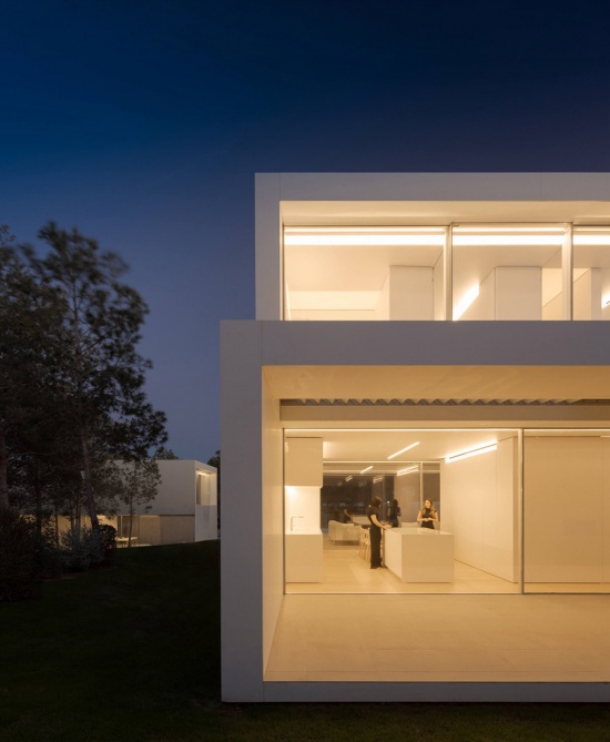NIU N320 by Fran Silvestre Arquitectos