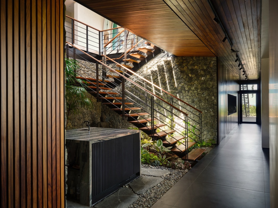 Casa Akiga by Studio Saxe