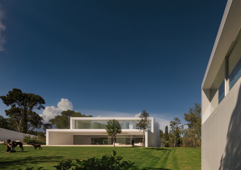 NIU N320 by Fran Silvestre Arquitectos