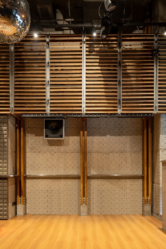 Reconstruction Design of Shenzhen OIL Club