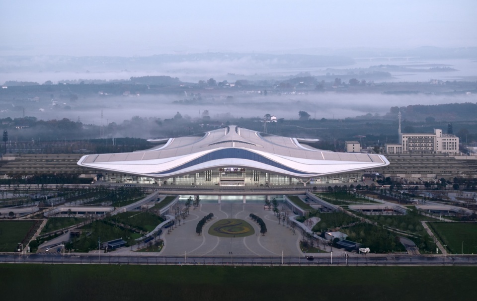 jingmen west railway station by citic architectural design research institute co ltd china railway siyuan survey and design group co ltd