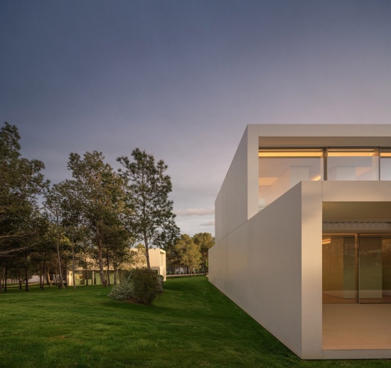 NIU N320 by Fran Silvestre Arquitectos