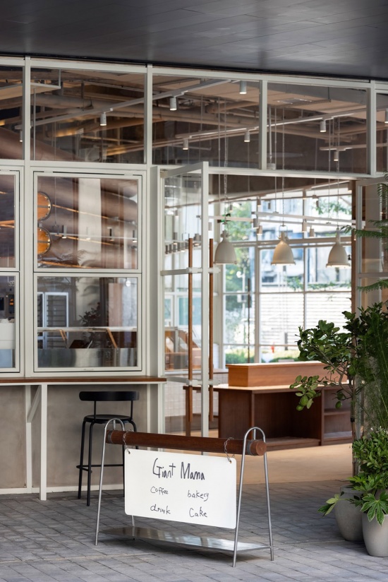 Giant Mama Bixiang Chuxiang Lane by Whatever Design Office