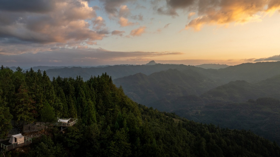 huangfengyan camping park visitor center by xj designagency