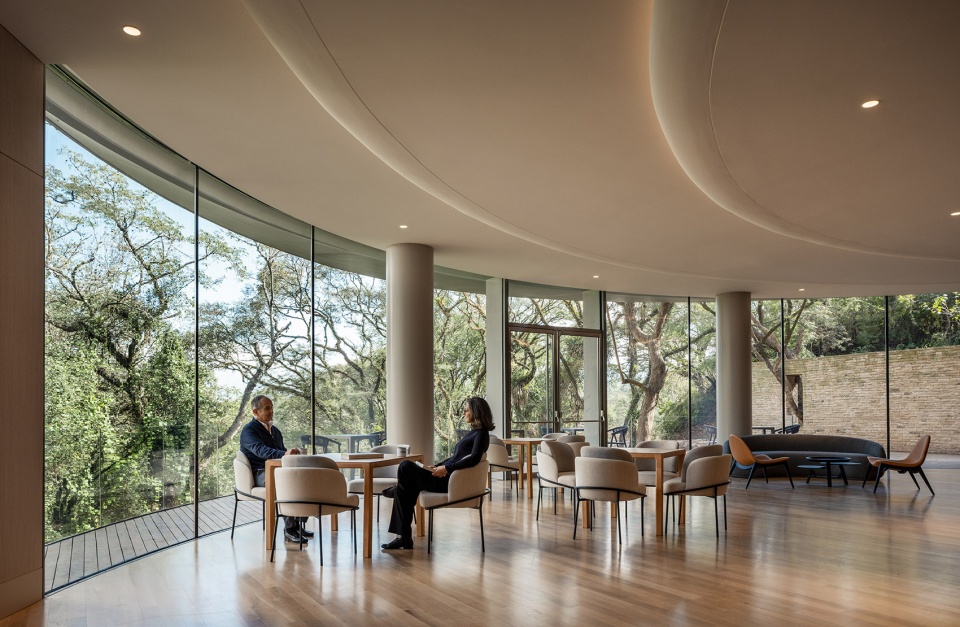 lola mora cultural center by pelli clarke partners