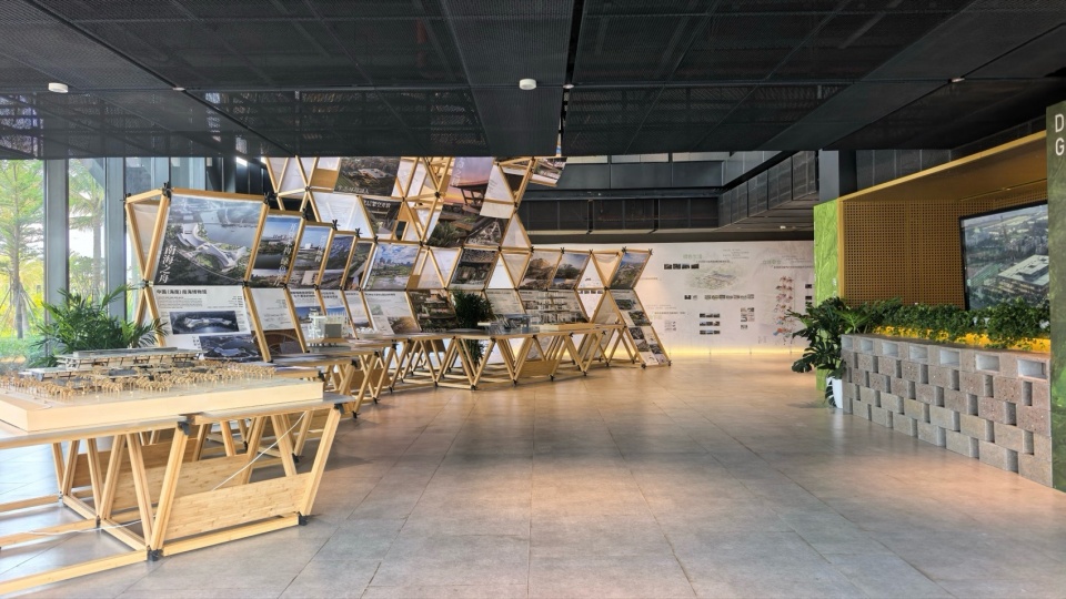 Haikou Workers Activity Center by CADG