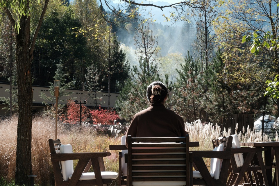 jiuzhaigou county vacilando holiday estate by turninglab