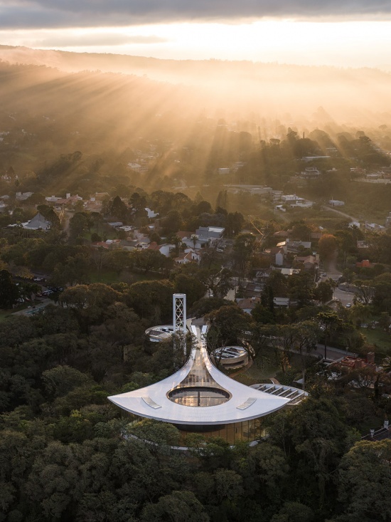 lola mora cultural center by pelli clarke partners