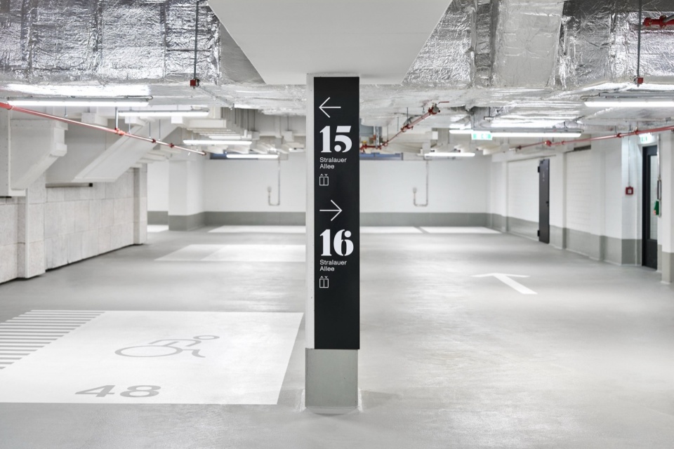 Dockyard Lobbies by Ippolito Fleitz Group