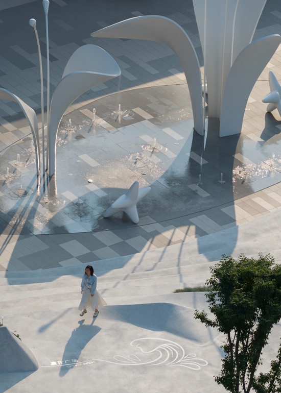 The Splash Plaza Sparked by Urban Energy