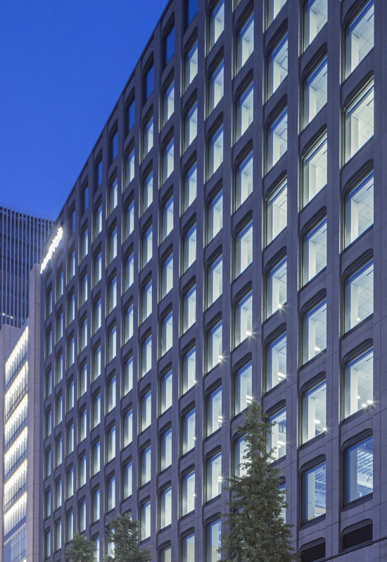 yaesu daibiru building by nikken sekki