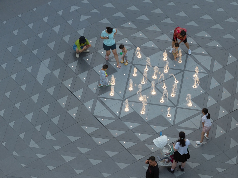 Nanjing Alibaba Center Landscape Design by FLO