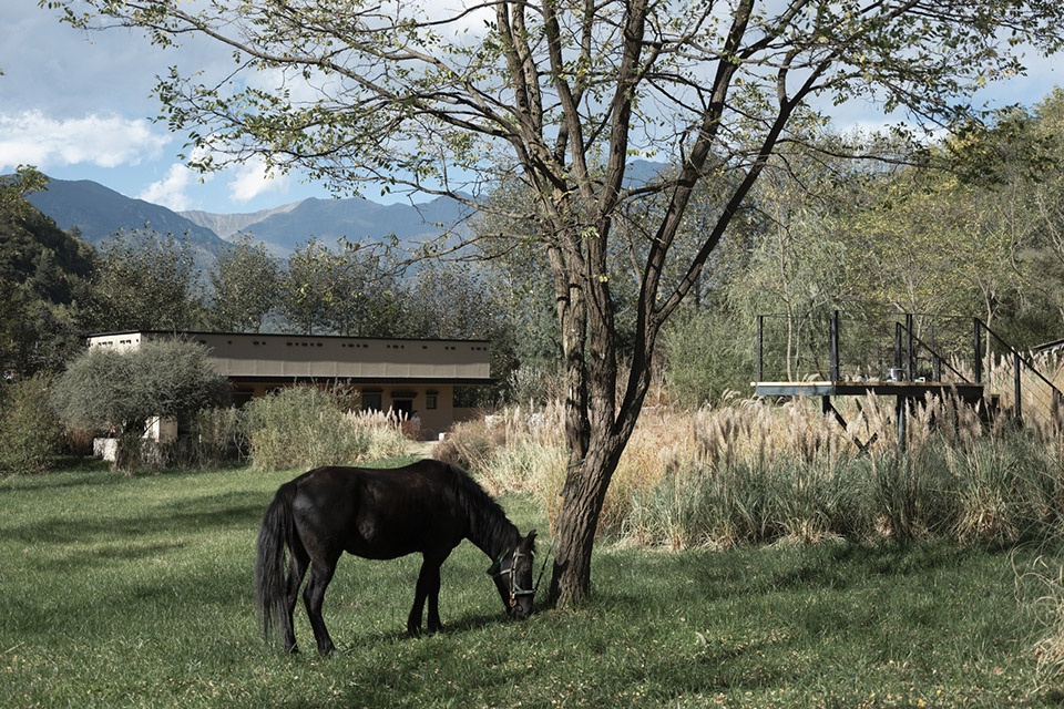 jiuzhaigou county vacilando holiday estate by turninglab