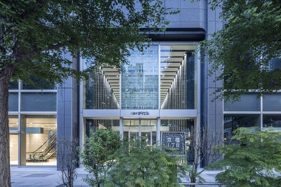 yaesu daibiru building by nikken sekki