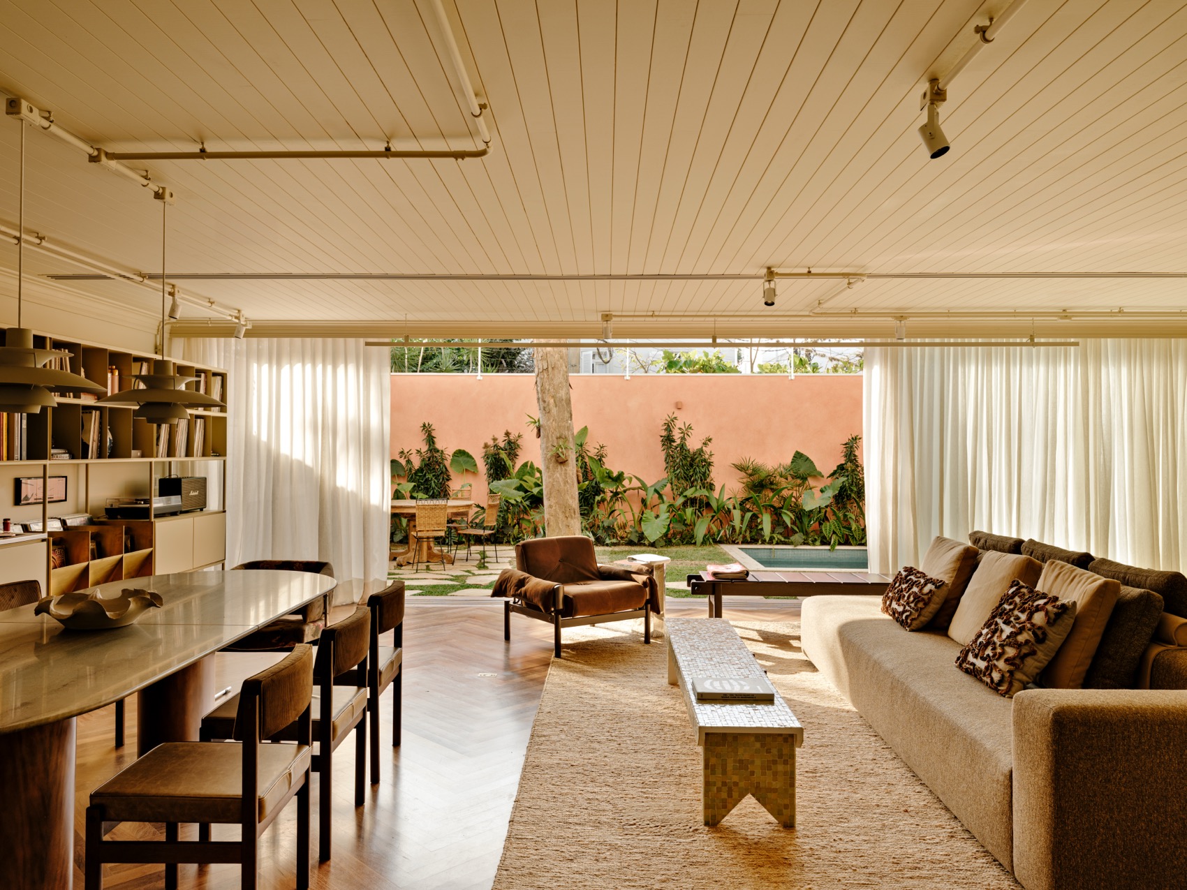 cinco house by memola estudio